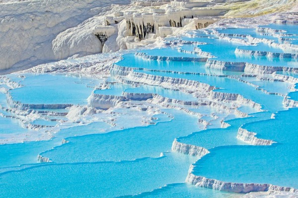 TURŠKA RIVIERA IN PAMUKKALE – POTOVANJE SKOZI ČUDESA ANTIKE