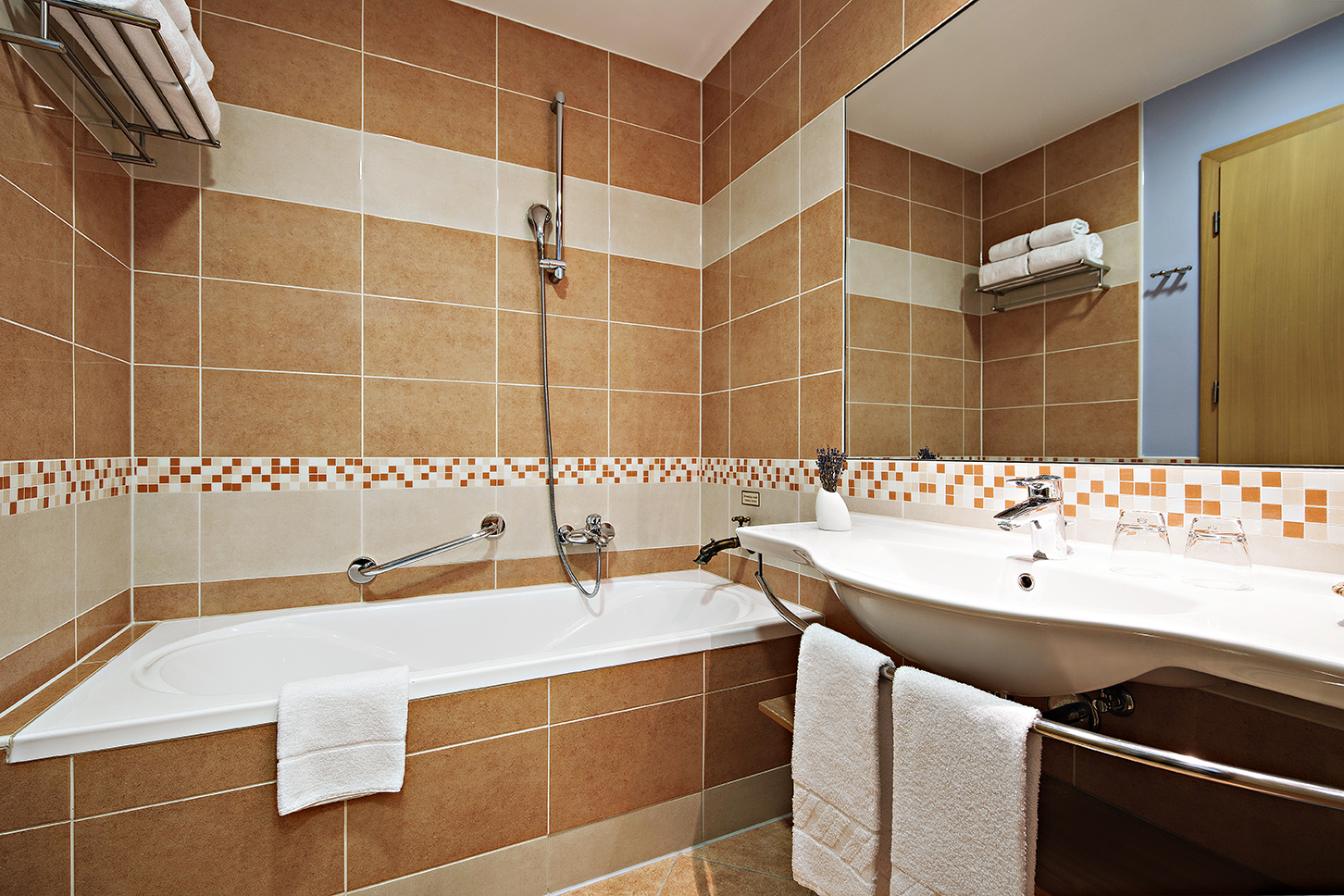 GHP_Doubleroom_standard_bathroom_01_052017_DD_lowres