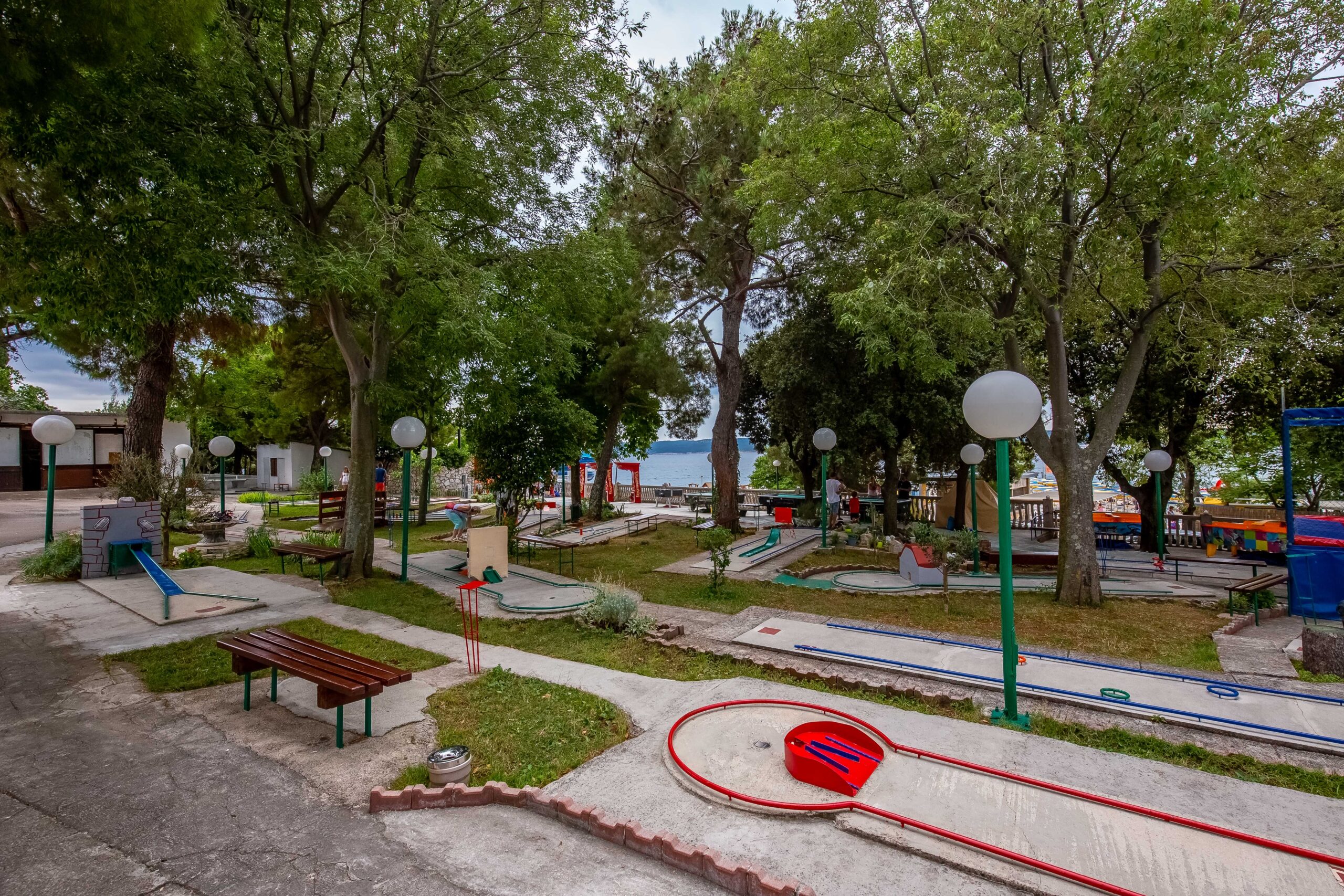 Public outdoor playground_hotel Slaven (1)