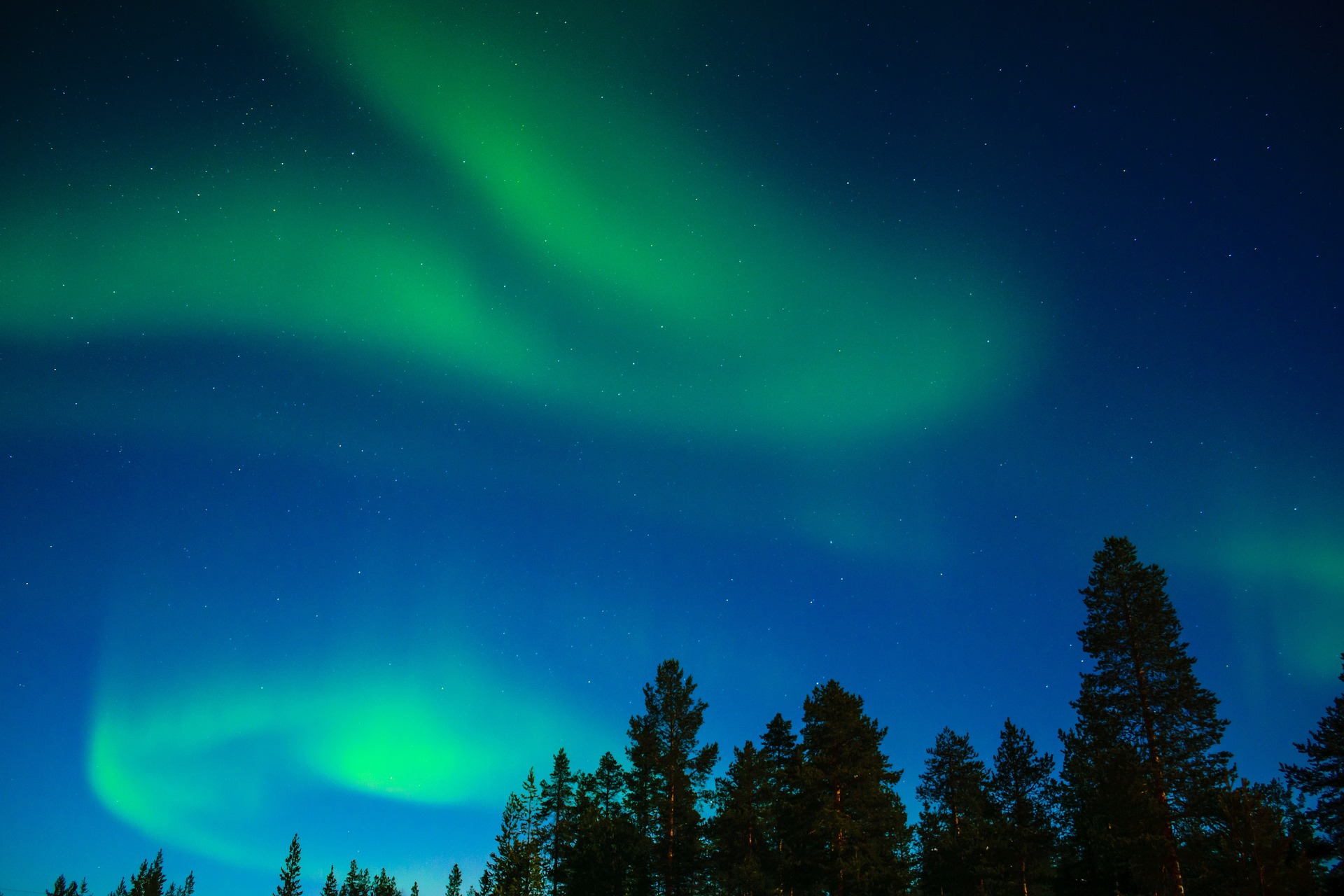 northern-lights-g95da0a22a_1920