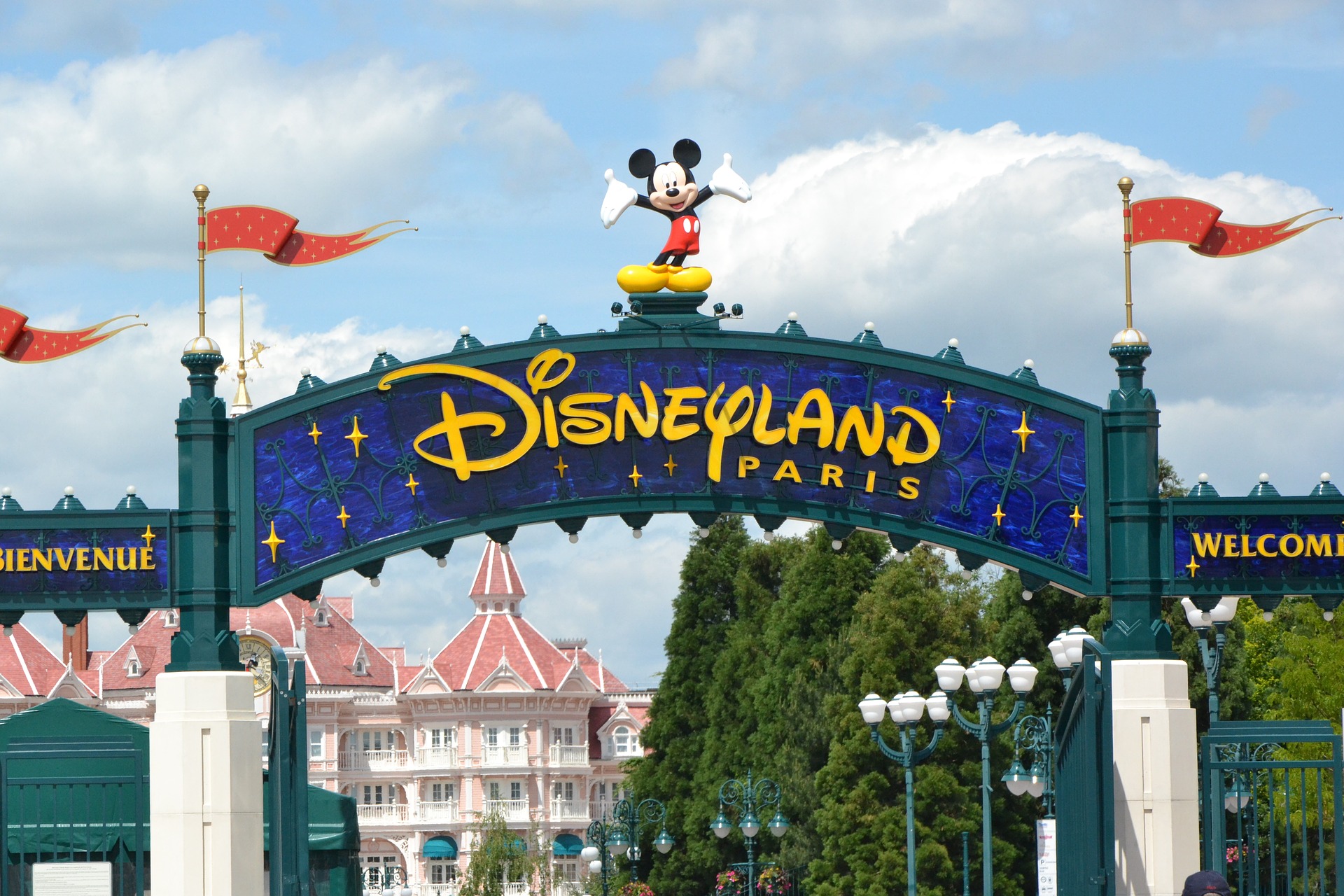 disneyland-paris-2272907_1920