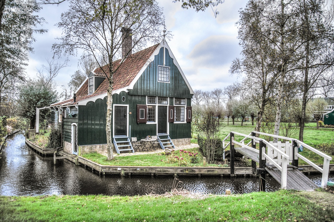 zaandam-2942082_1280