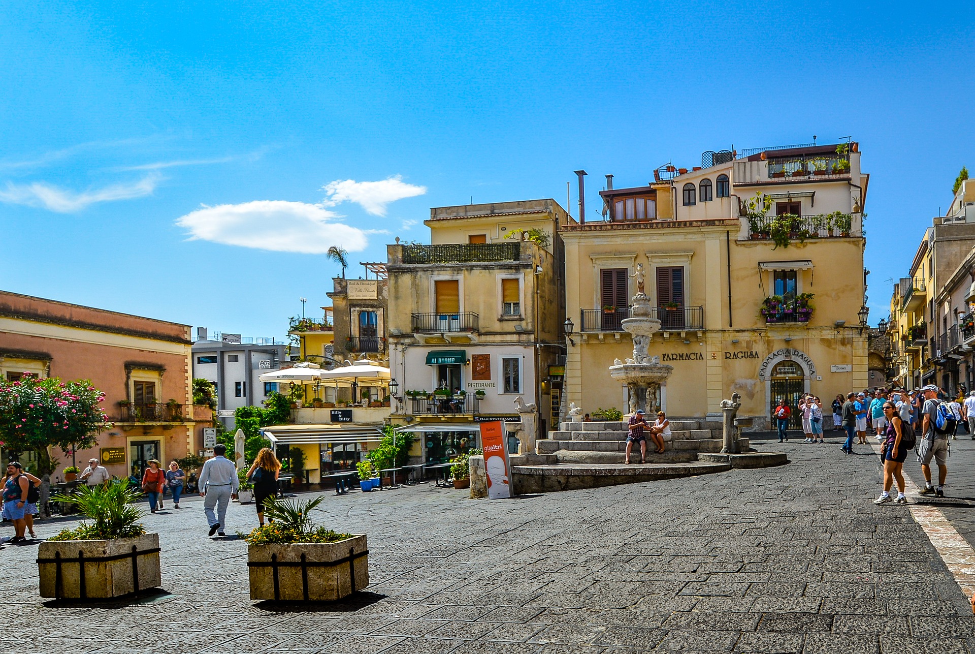 taormina-2075094_1920