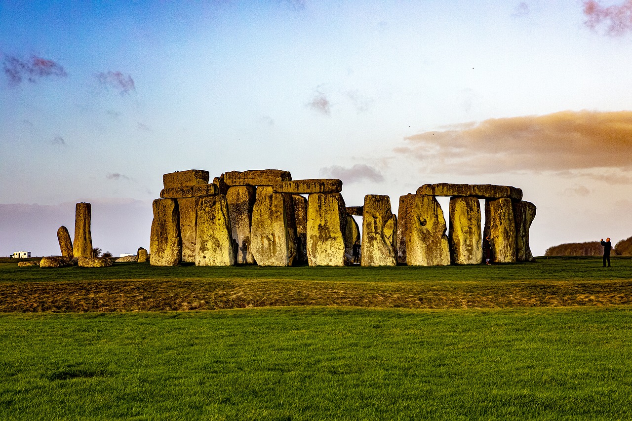 stonehenge-5032994_1280