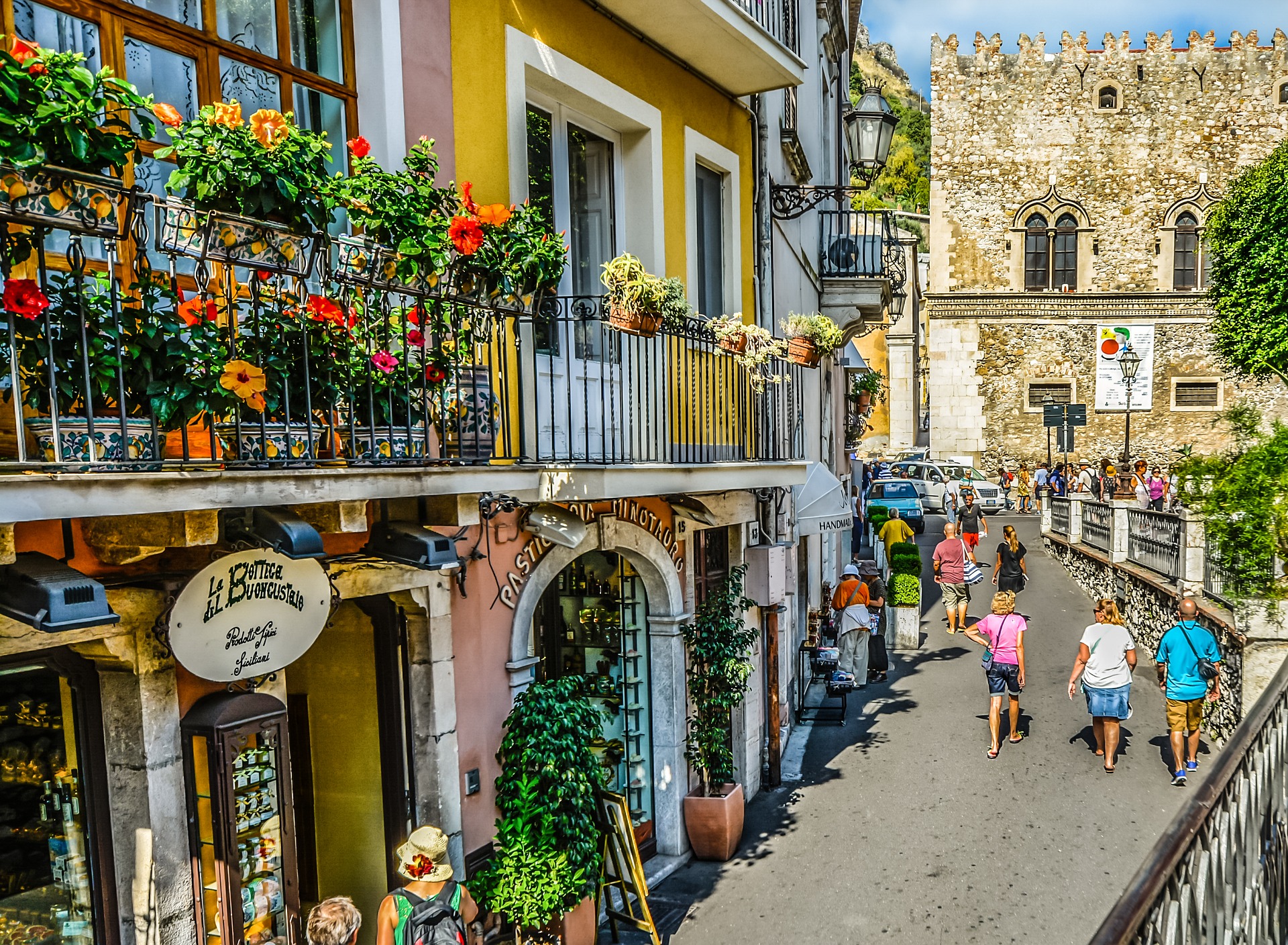 italy-2476286_1920 Taormina