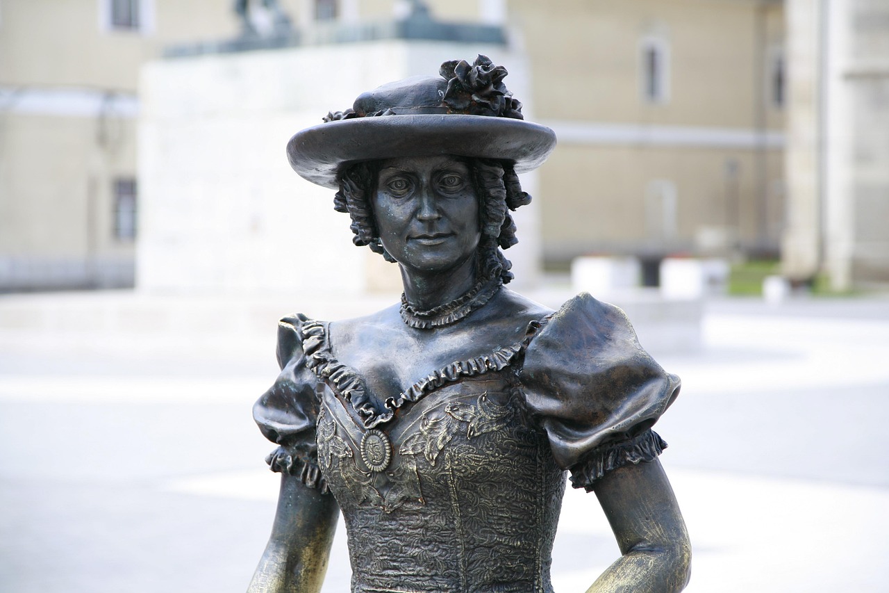 bronze-statues-65760_1280 ALBA IULIA